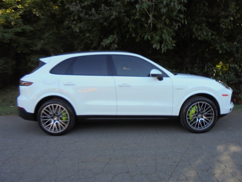 Used 2019 Porsche Cayenne E-Hybrid image 6