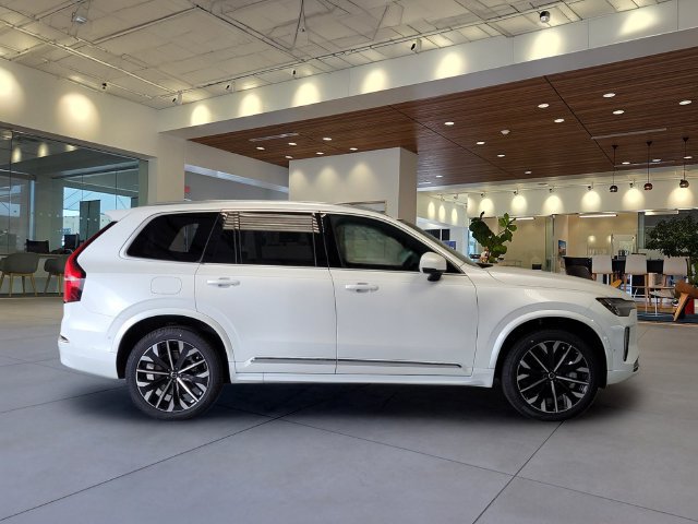 New 2026 Volvo XC90 T8 Plus w/ Protection Package Premier AWD/4WD image 5