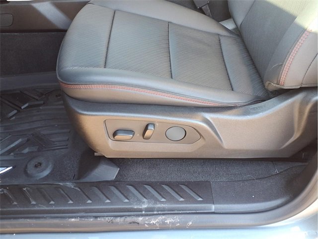 Used 2024 GMC Canyon AT4X image 21