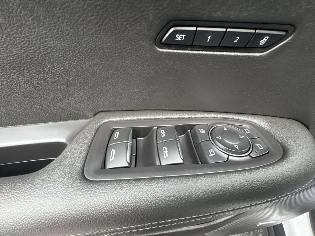 Used 2024 Cadillac XT6 Luxury w/ LPO, Floor Liner Package AWD/4WD image 13