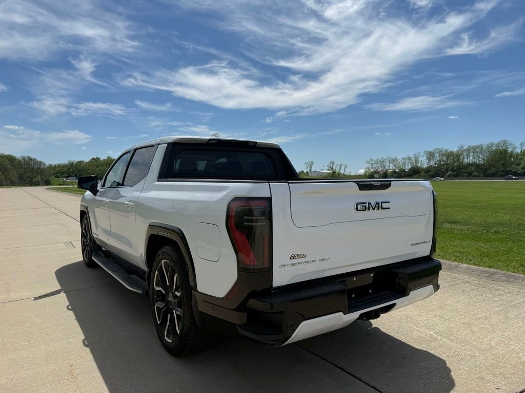 Used 2025 GMC Sierra EV Denali image 11