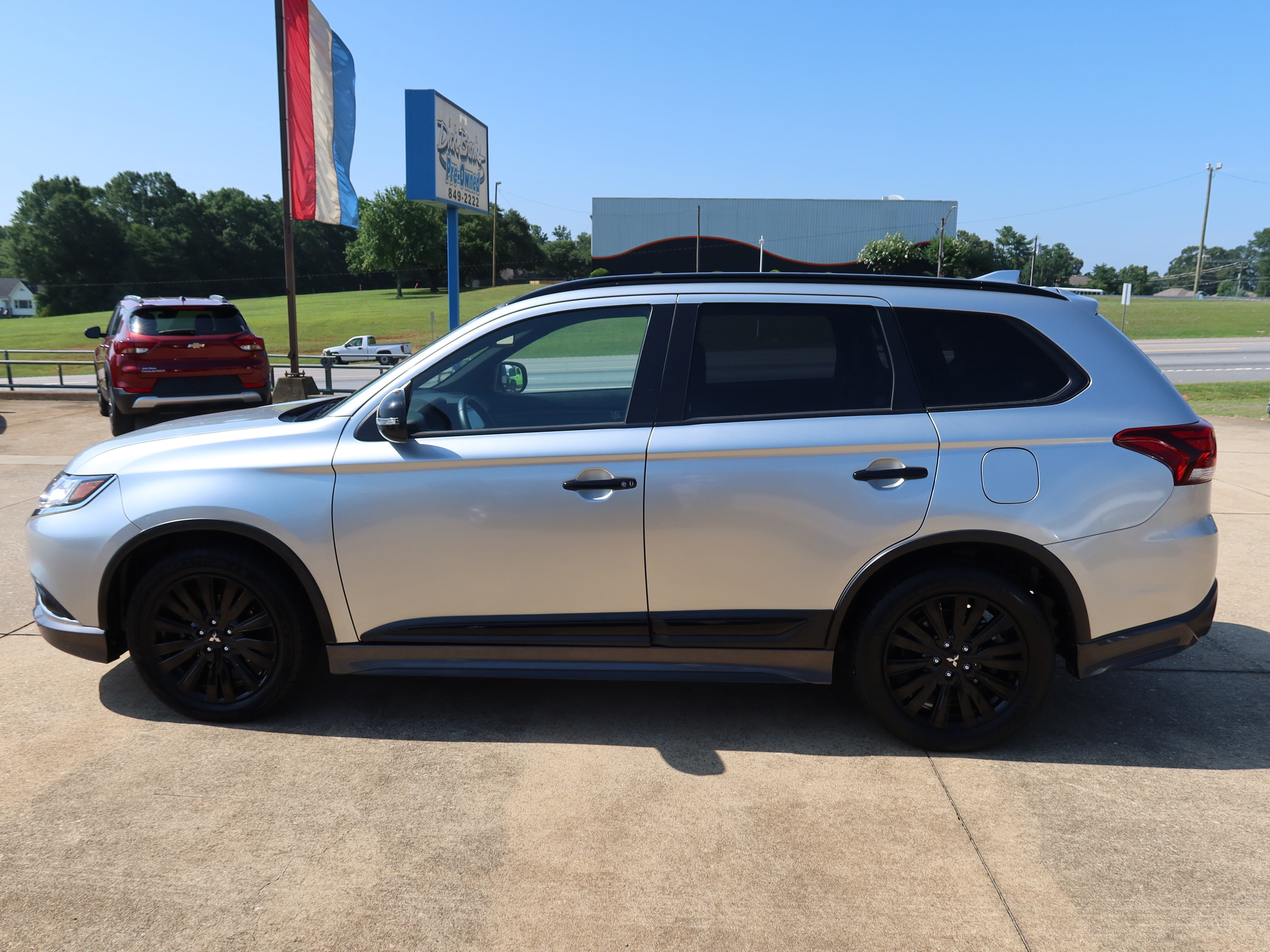 Used 2020 Mitsubishi Outlander LE FWD image 8