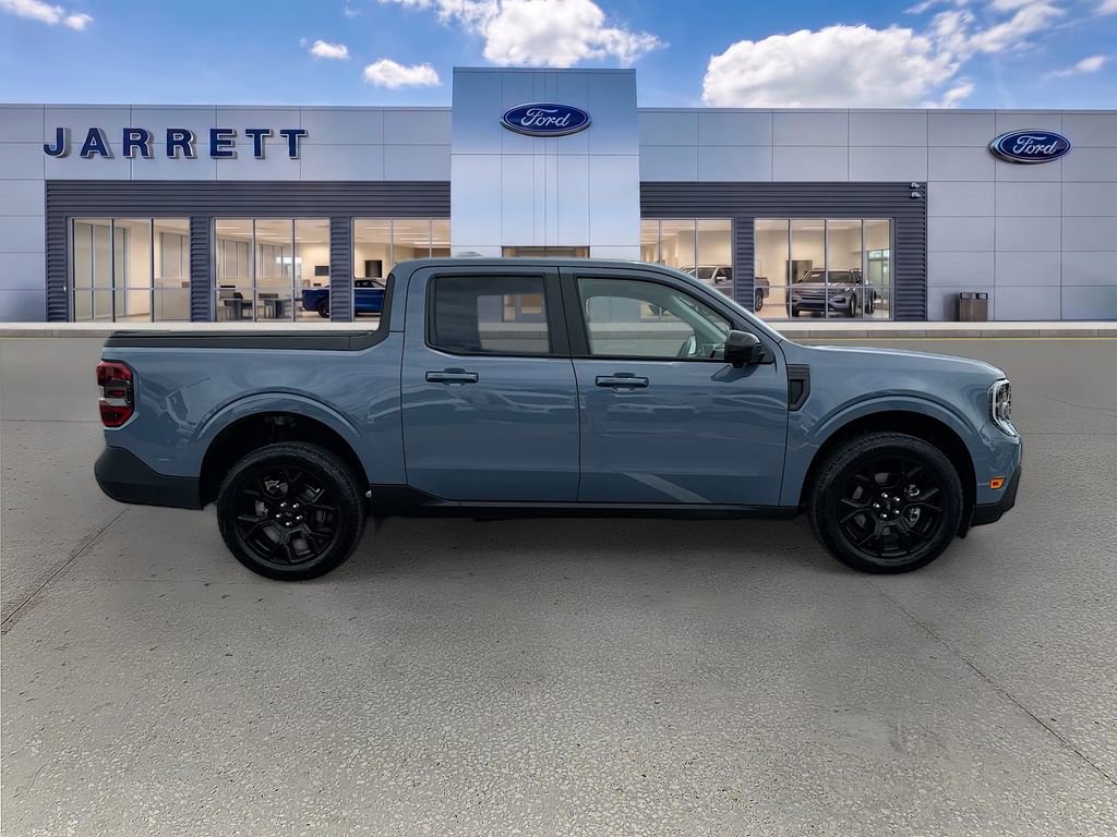 Certified 2025 Ford Maverick Lariat w/ Black Appearance Package AWD/4WD image 8
