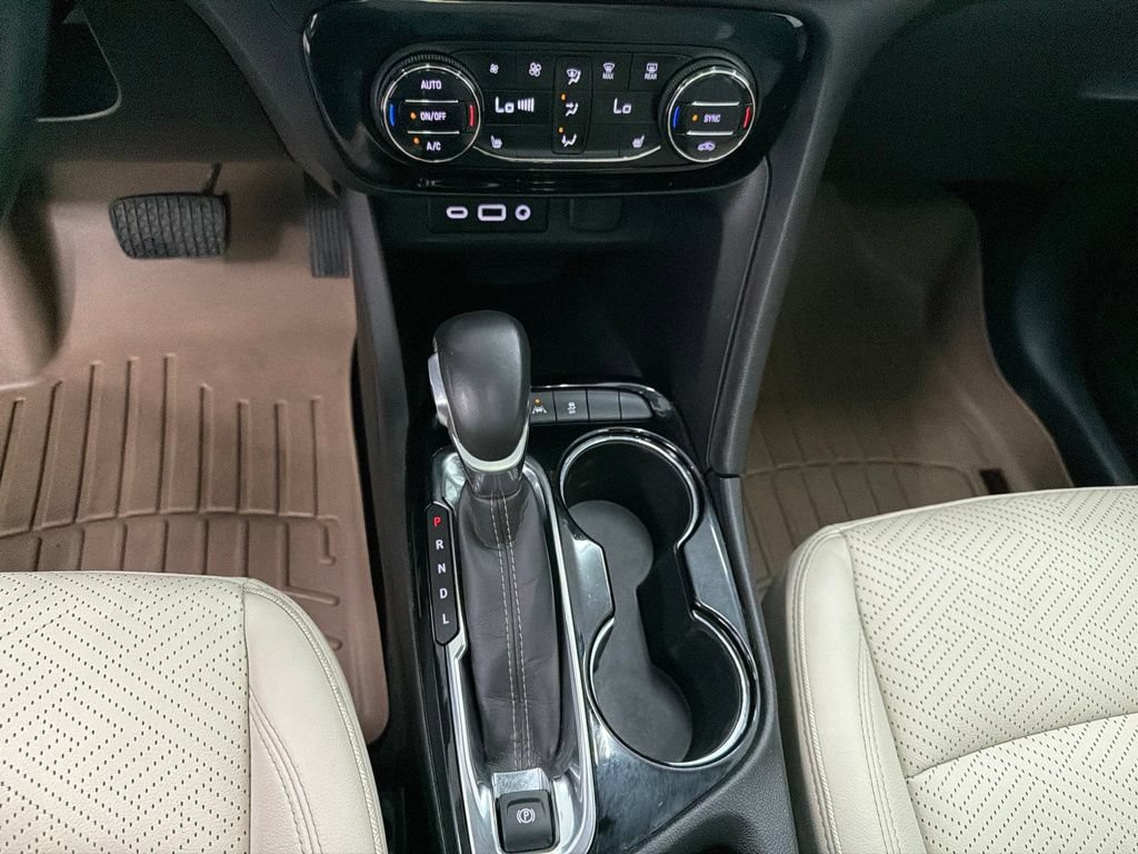 Used 2020 Buick Encore GX Essence w/ Experience Buick Package FWD image 19