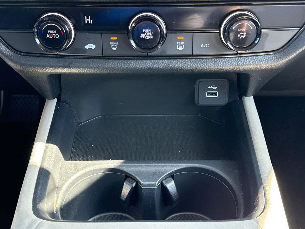 Certified 2024 Honda HR-V LX image 28