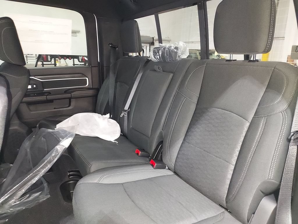 New 2026 RAM 2500 Big Horn AWD/4WD image 28