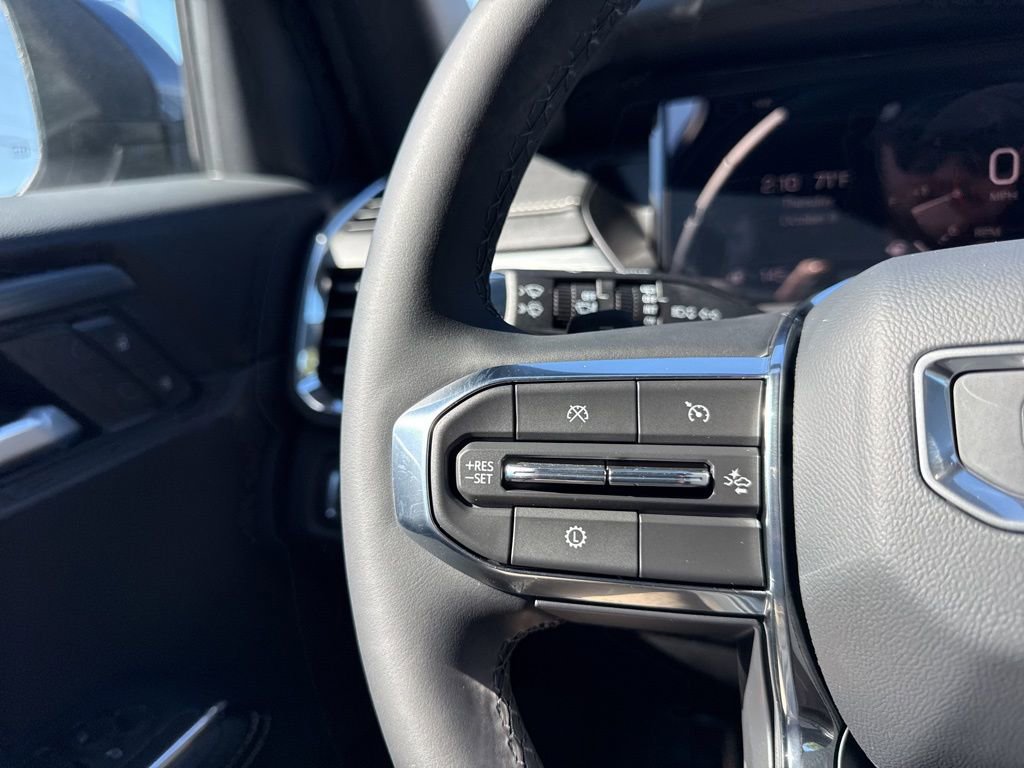 Used 2025 GMC Acadia Elevation image 15