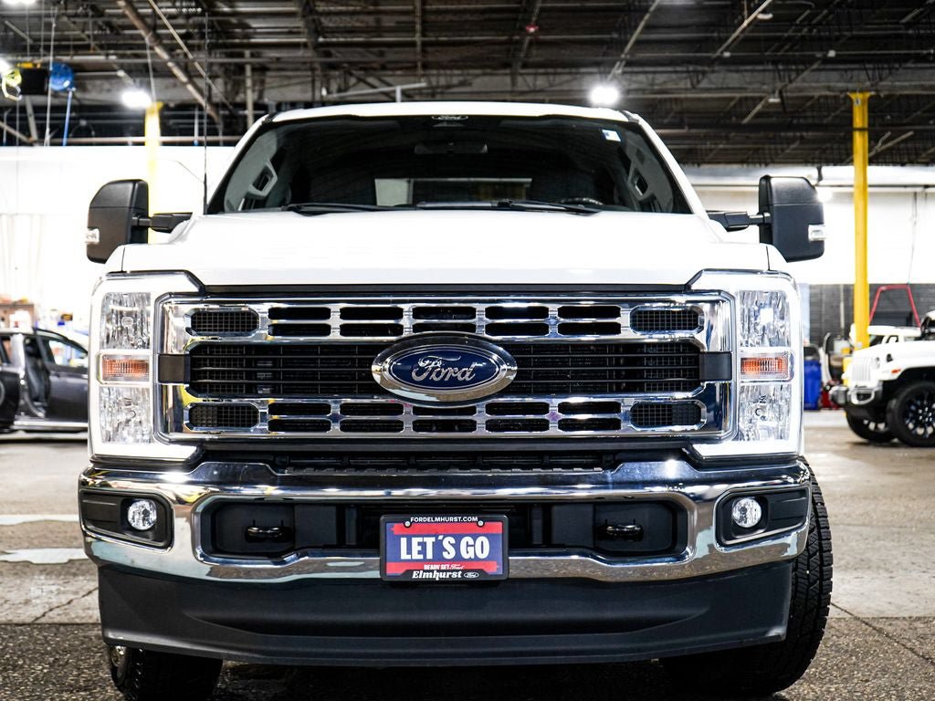 Used 2024 Ford F250 XLT AWD/4WD image 3