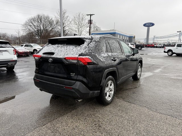 Used 2019 Toyota RAV4 XLE image 9
