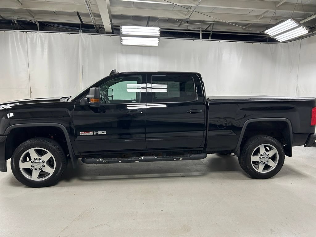 Used 2018 GMC Sierra 2500 SLT w/ All Terrain HD Package AWD/4WD image 8