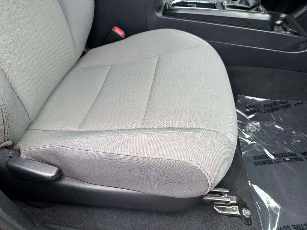 Used 2018 Toyota Tacoma SR w/ SR Convenience Package image 15