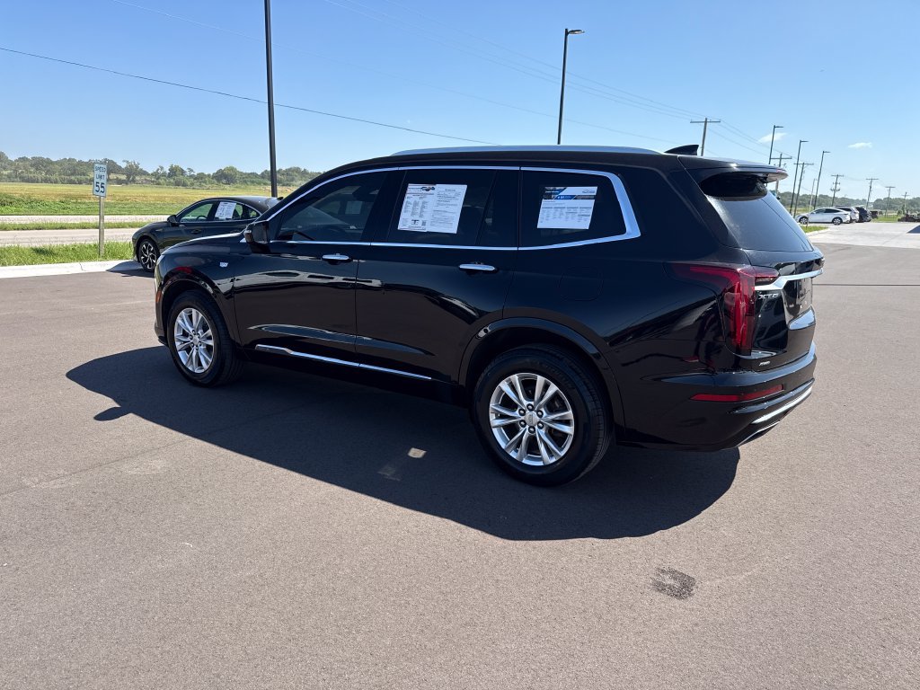 Used 2023 Cadillac XT6 Luxury AWD/4WD image 3