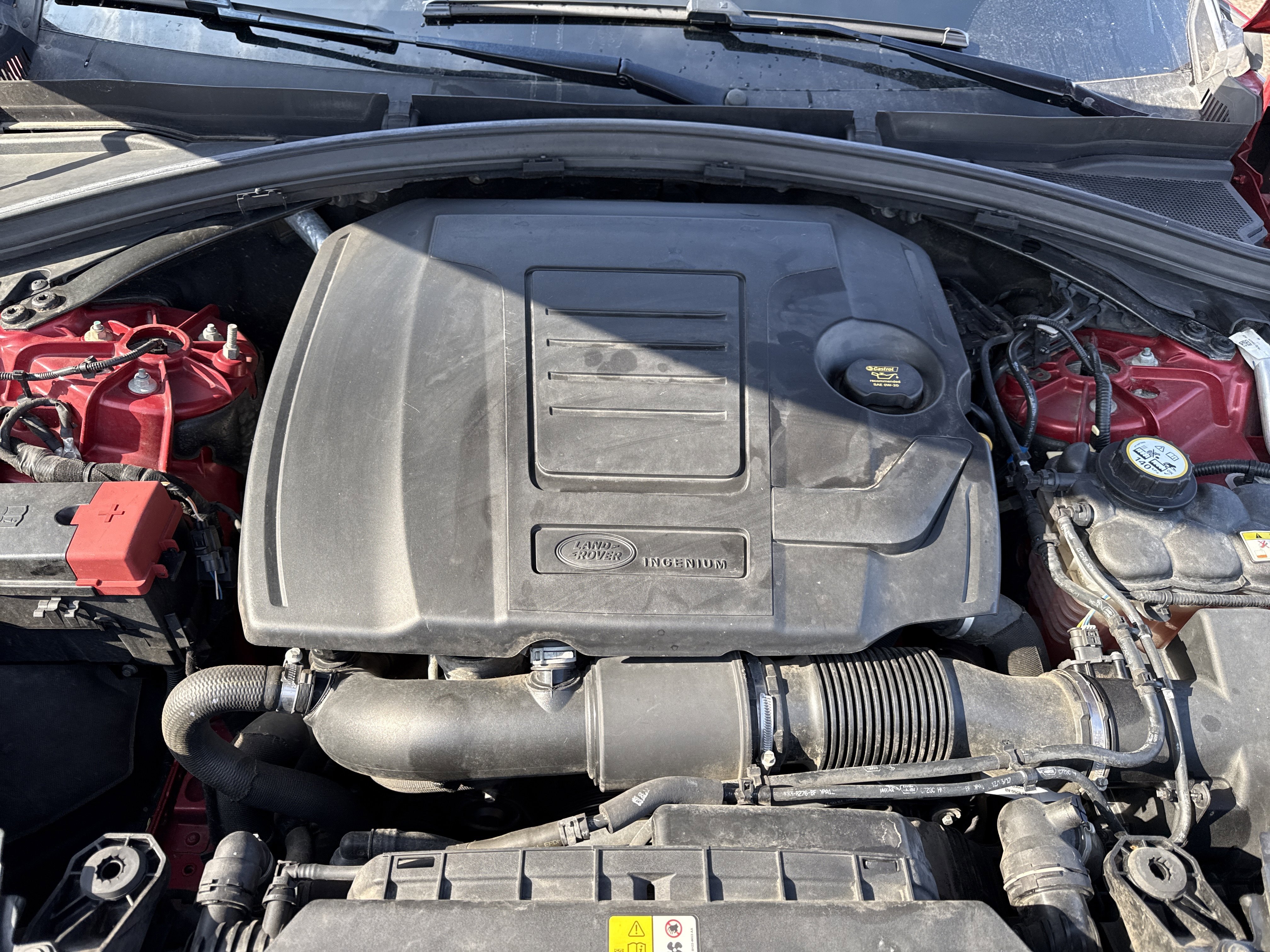 Used 2018 Land Rover Range Rover Velar R-Dynamic SE image 23