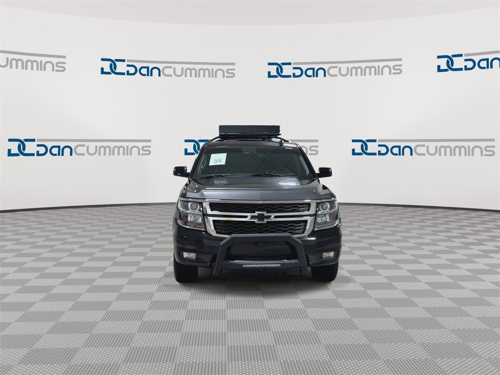 Used 2017 Chevrolet Suburban LT w/ Luxury Package image 3