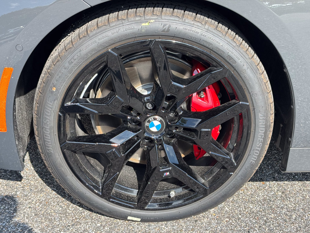 New 2026 BMW 330i xDrive Sedan w/ M Sport Package AWD/4WD image 8