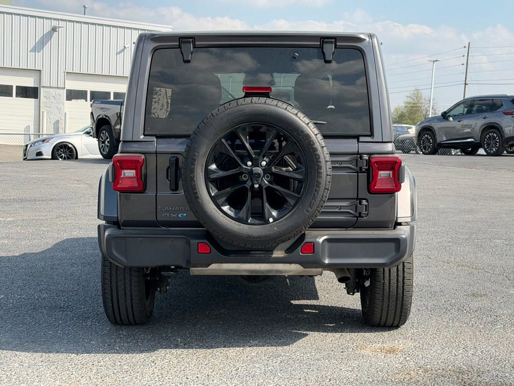 Used 2025 Jeep Wrangler Unlimited Sahara image 6