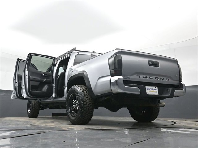 Used 2021 Toyota Tacoma TRD Off-Road image 58