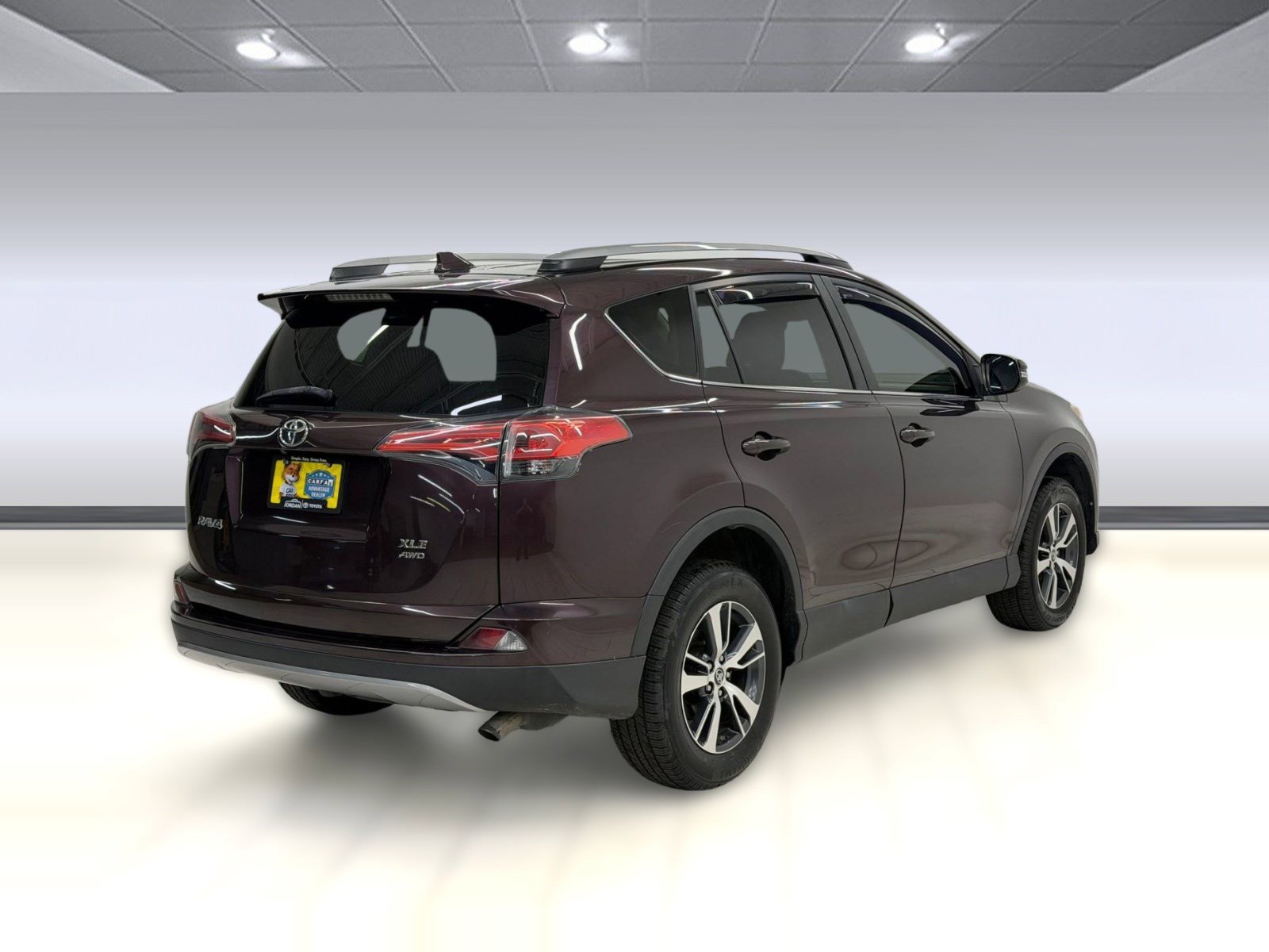Used 2018 Toyota RAV4 XLE AWD/4WD image 7