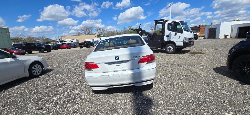 Used 2008 BMW 750i RWD image 8