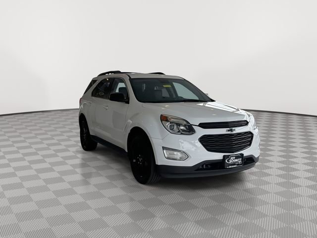 Used 2017 Chevrolet Equinox LT w/ Sport Edition image 2