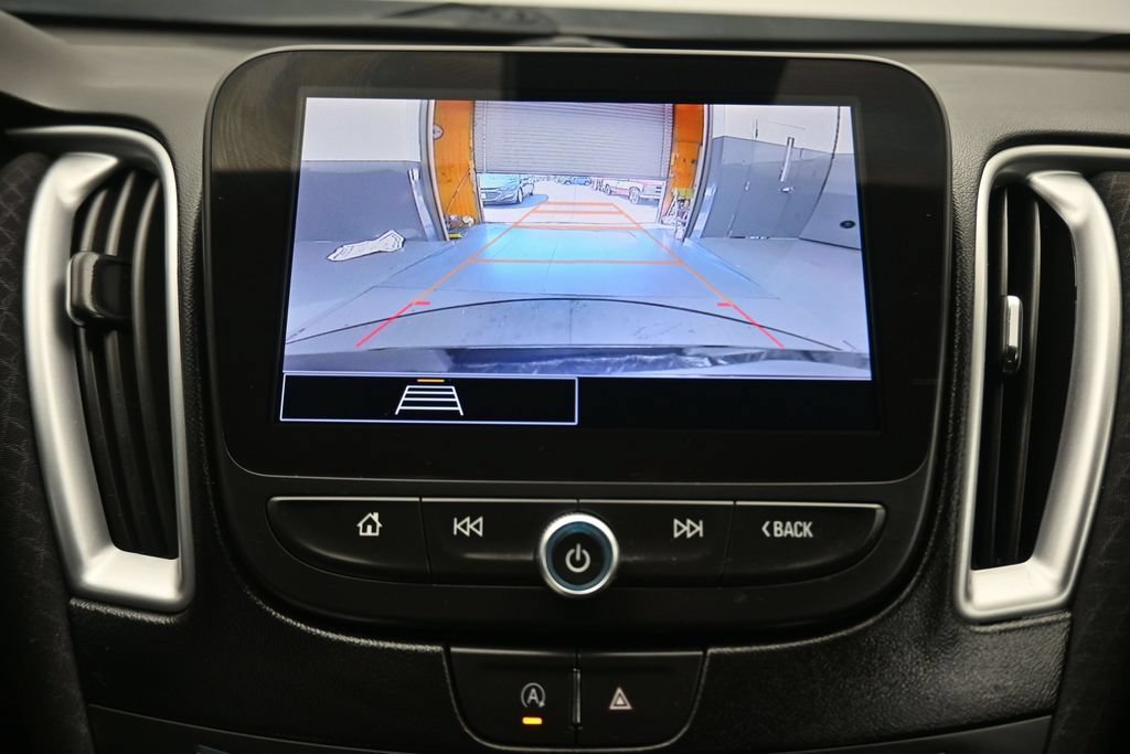 Used 2023 Chevrolet Malibu LT FWD image 17
