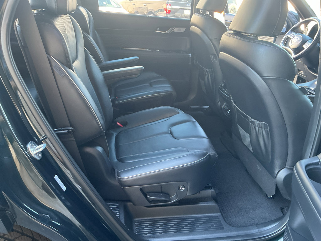 Used 2023 Hyundai Palisade Calligraphy image 16
