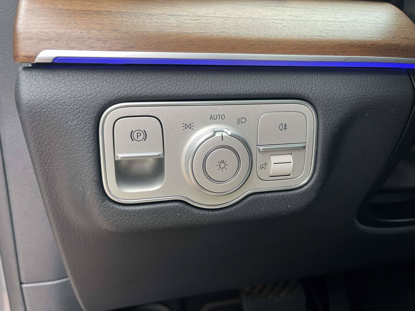 Certified 2025 Mercedes-Benz GLE 350 4MATIC image 20