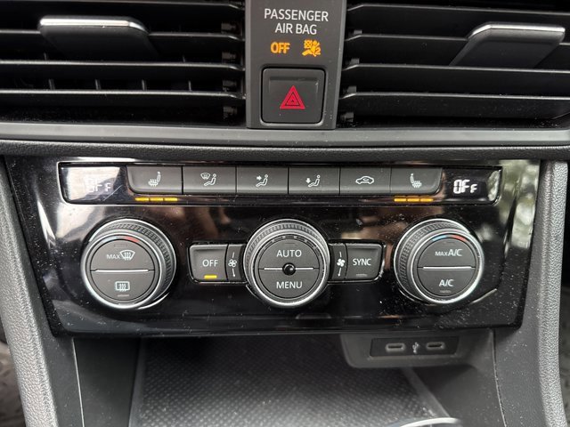 Used 2022 Volkswagen Jetta SE image 21