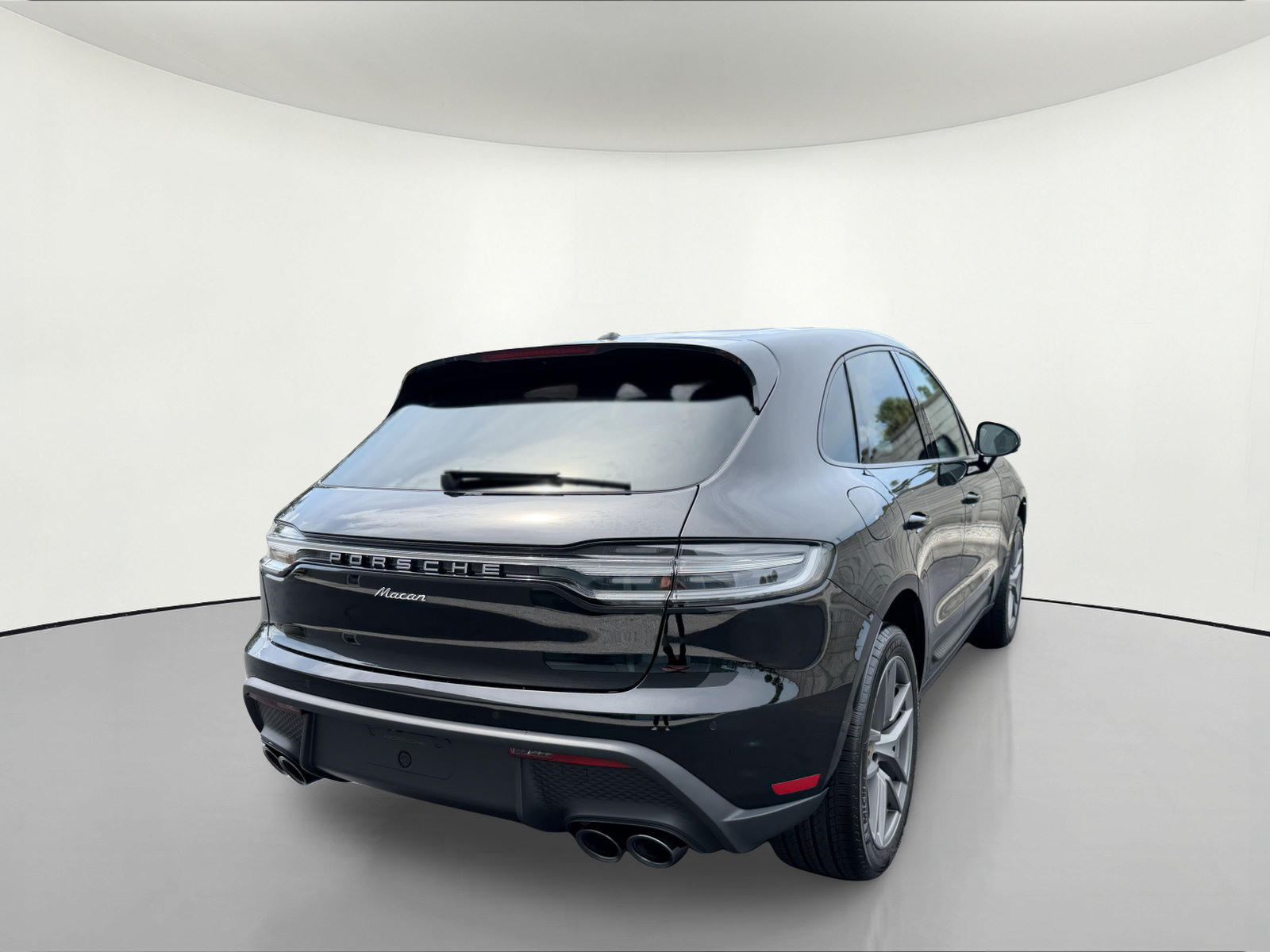 New 2026 Porsche Macan AWD/4WD image 5