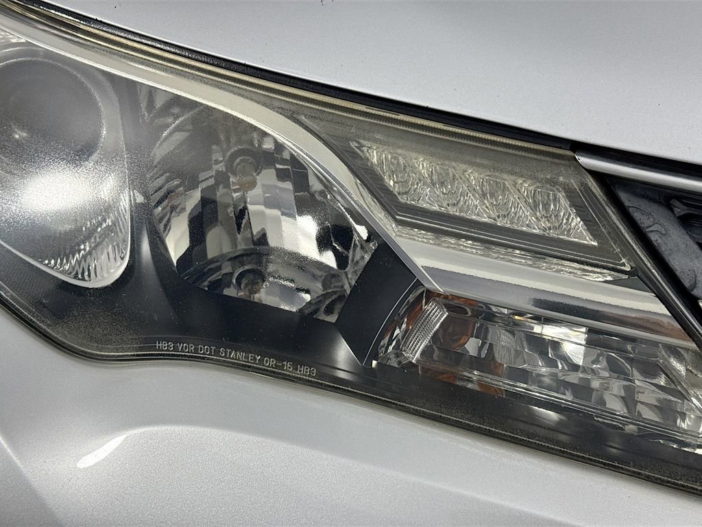 Used 2013 Toyota RAV4 Limited image 39