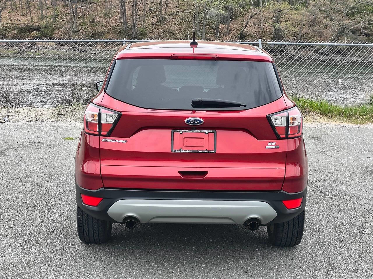 Used 2017 Ford Escape SE w/ SE Cold Weather Package AWD/4WD image 6