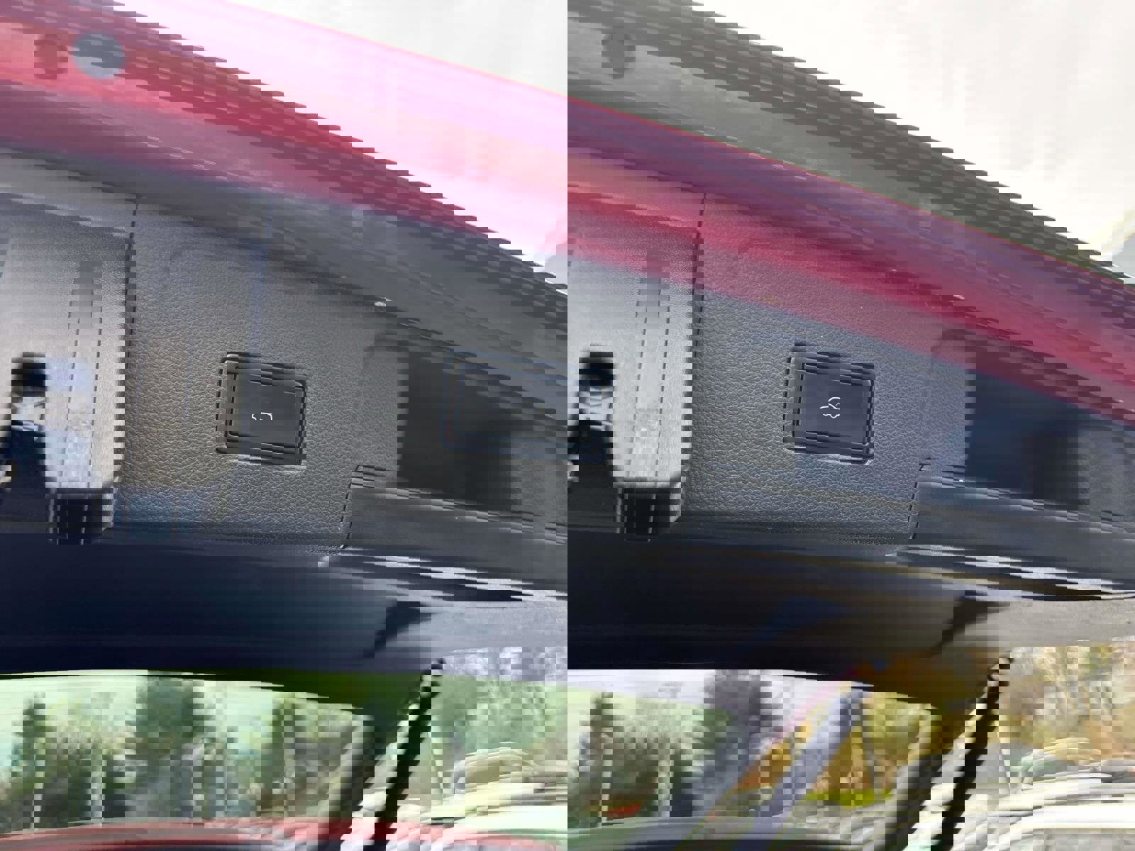 Used 2019 Volkswagen Atlas SE w/ Towing Package image 15