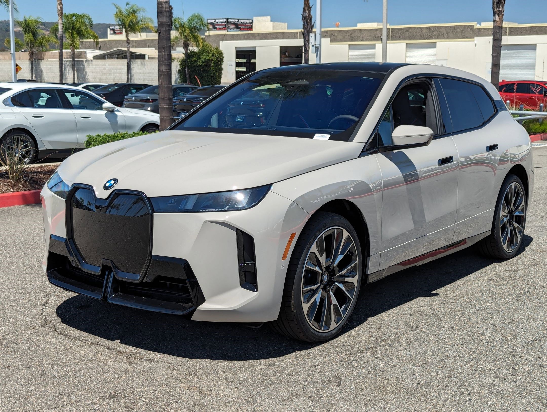 New 2026 BMW iX xDrive60 w/ M Sport Package image 5