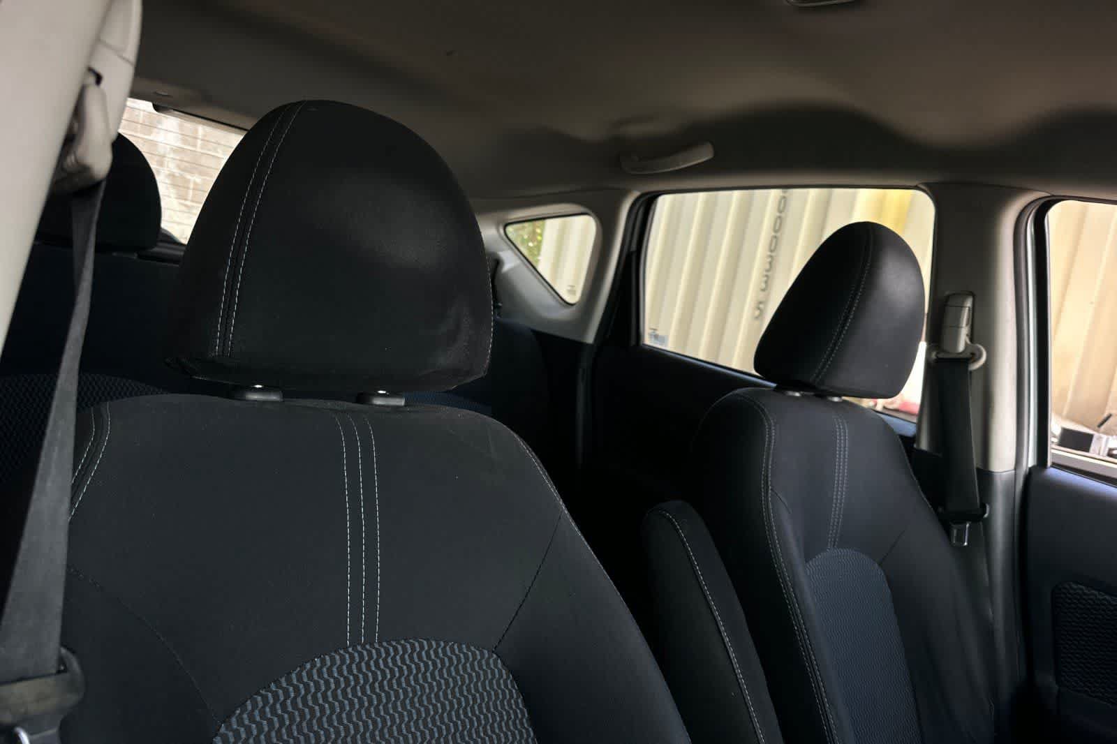 Used 2015 Nissan Versa Note SV FWD image 18