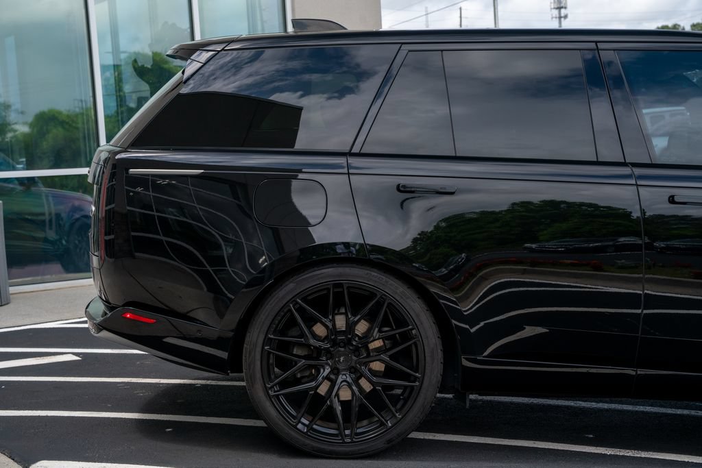 Used 2022 Land Rover Range Rover SE AWD/4WD image 12