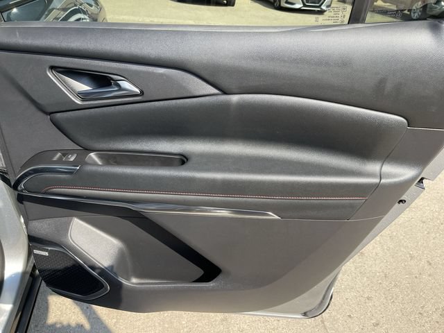 Used 2024 Chevrolet Traverse RS w/ LPO, Floor Liner Package AWD/4WD image 14