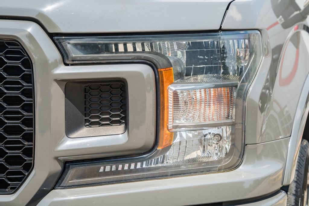 Used 2018 Ford F150 XLT w/ Equipment Group 302A Luxury AWD/4WD image 15