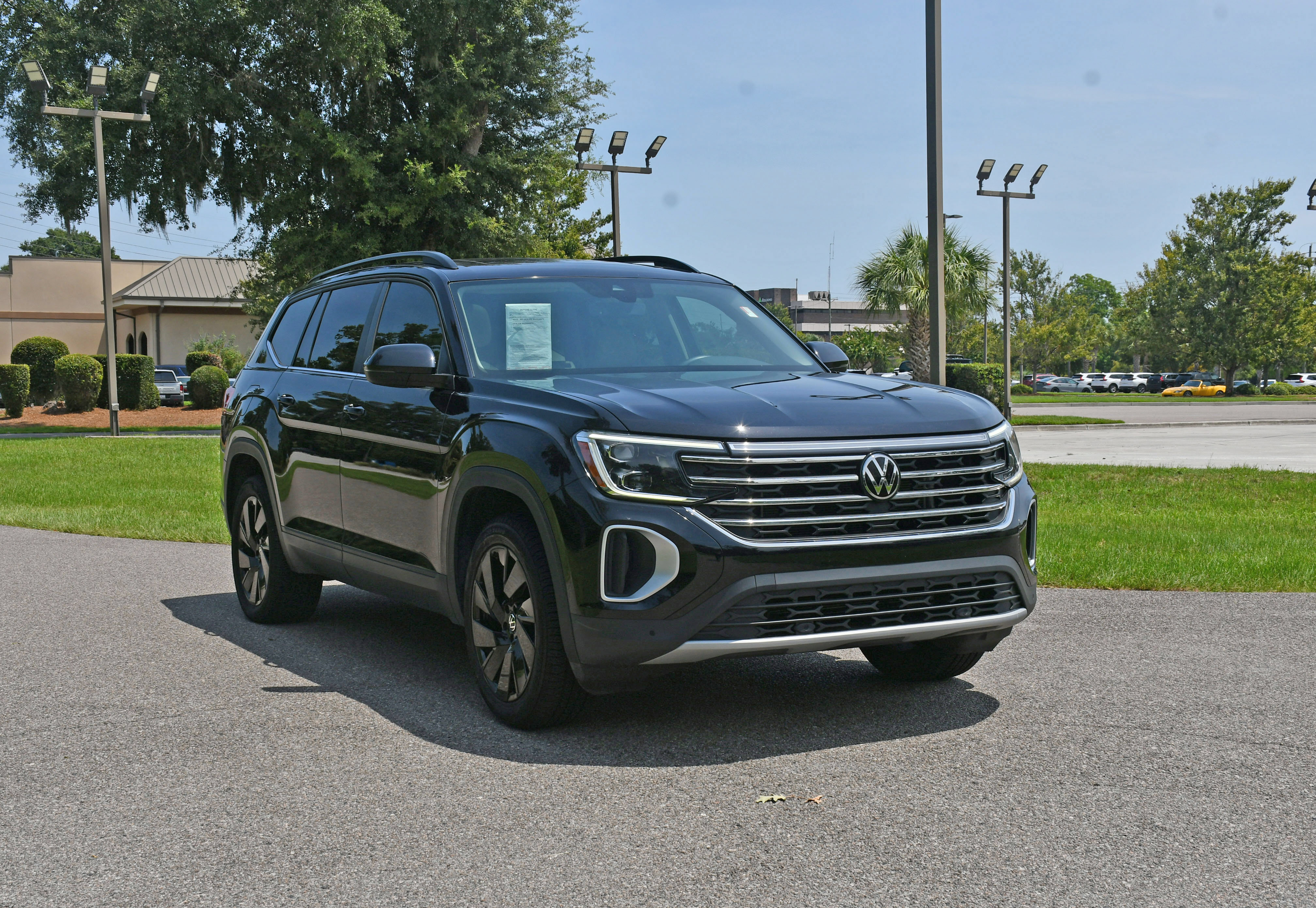 Used 2024 Volkswagen Atlas SE FWD image 6