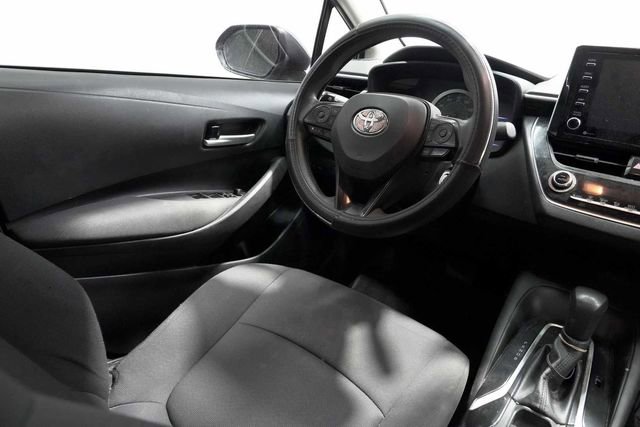 Used 2021 Toyota Corolla LE image 23