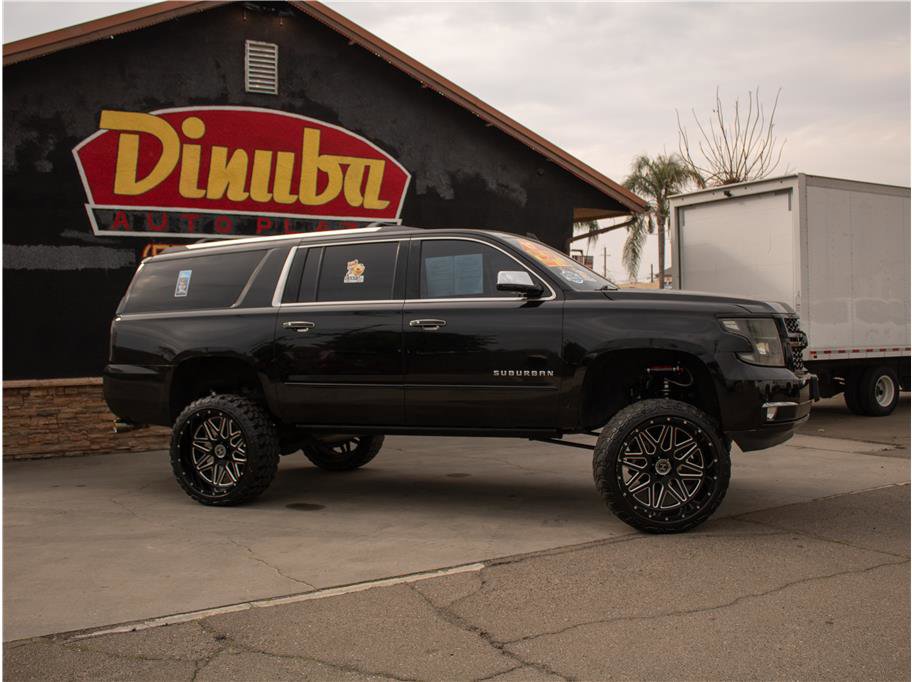 Used 2017 Chevrolet Suburban Premier image 7