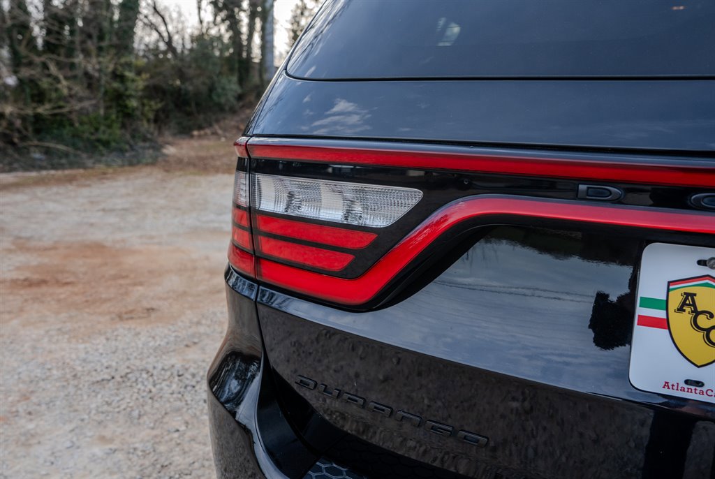 Used 2023 Dodge Durango R/T w/ Hemi Orange Plus Package image 10