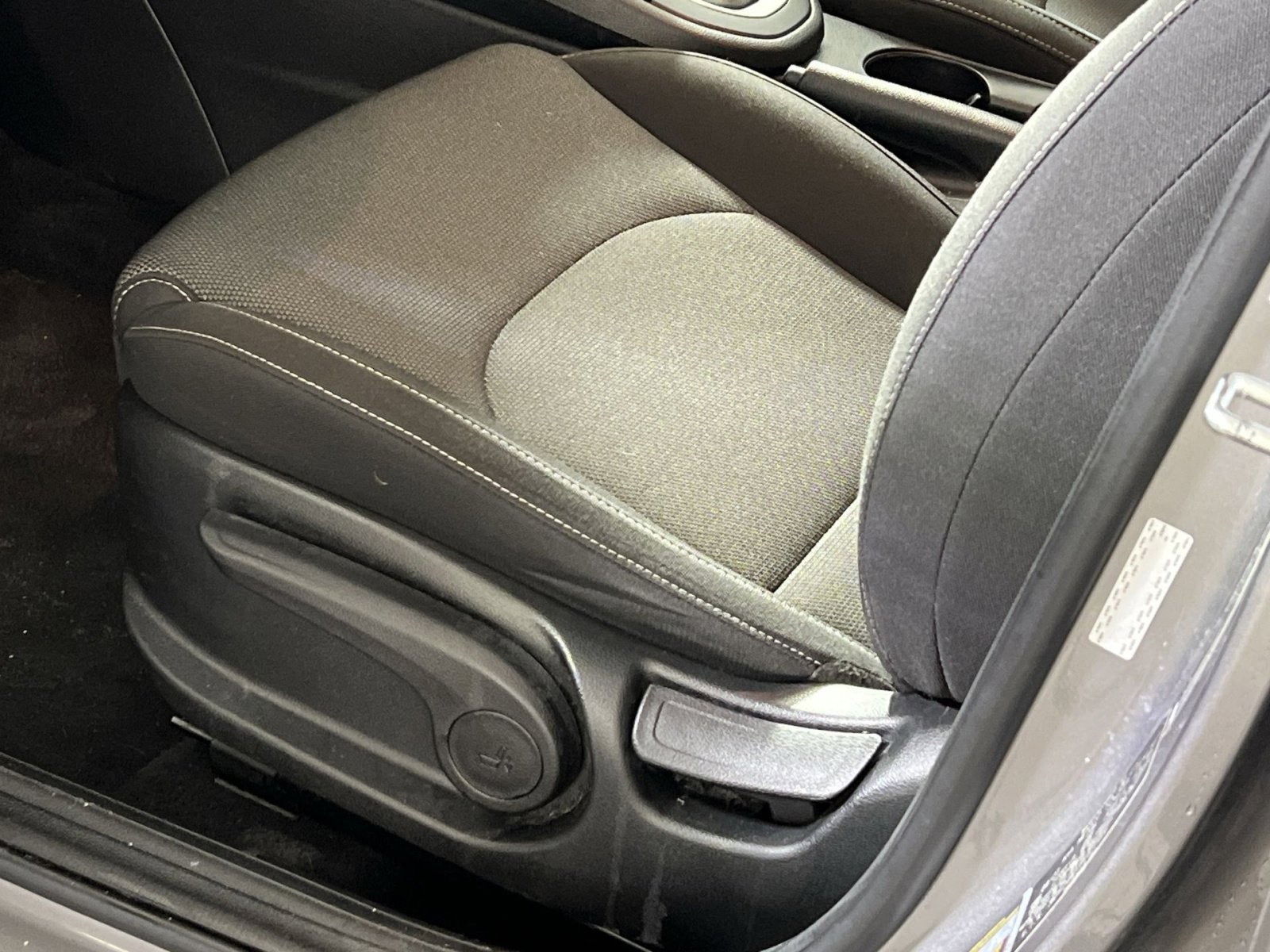 Used 2023 Kia Forte LXS image 12