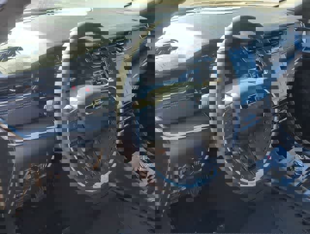 Used 2025 Jeep Grand Cherokee Laredo image 10