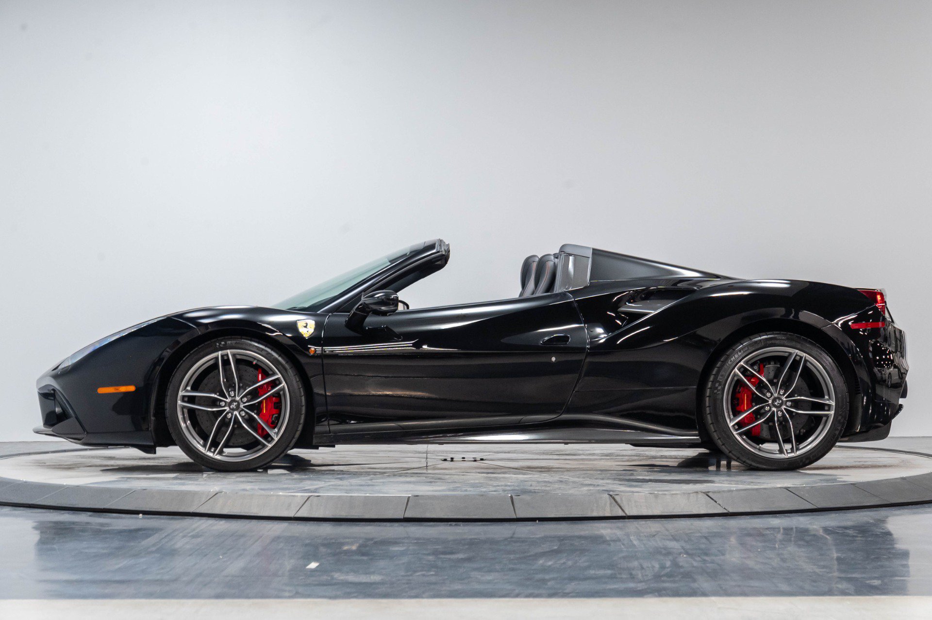 Used 2016 Ferrari 488 Spider RWD image 30