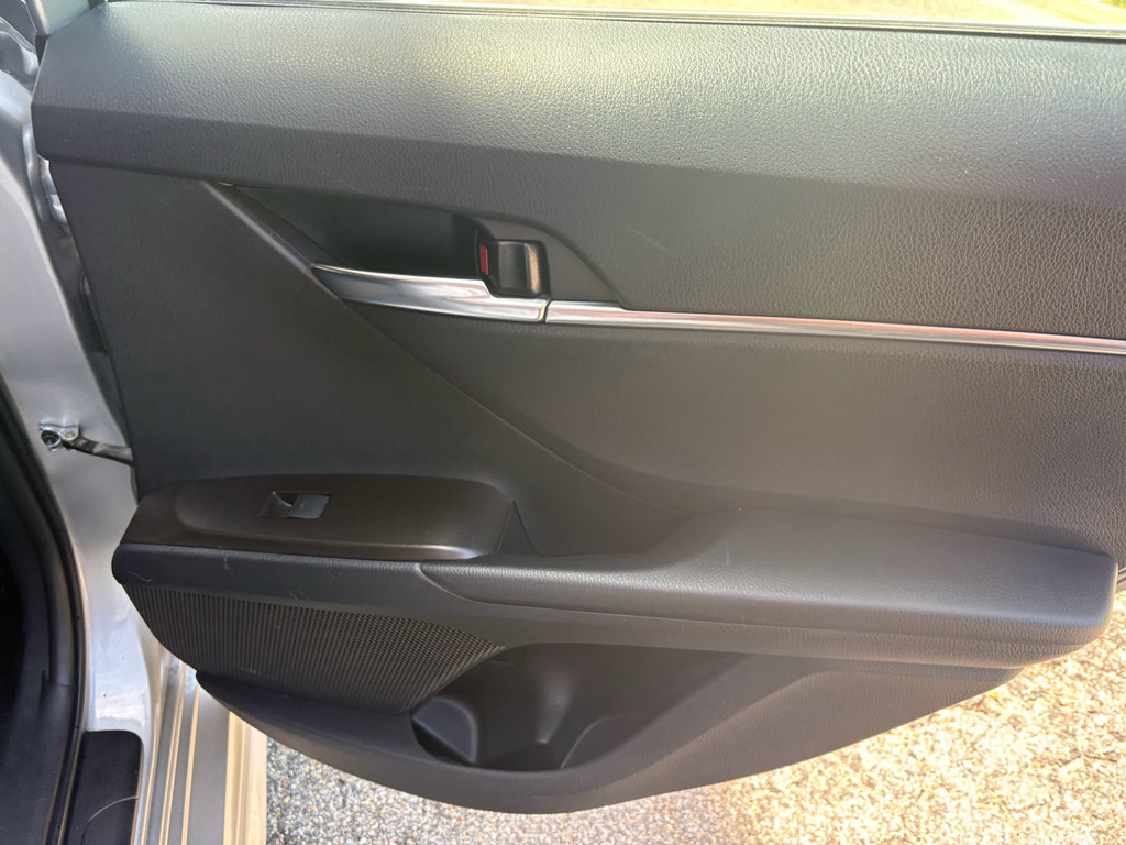Used 2024 Toyota Camry SE FWD image 24