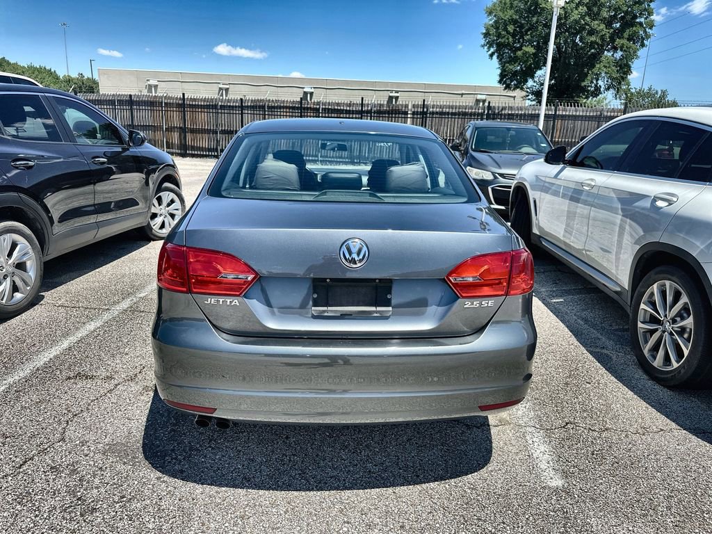 Used 2013 Volkswagen Jetta SE FWD image 5