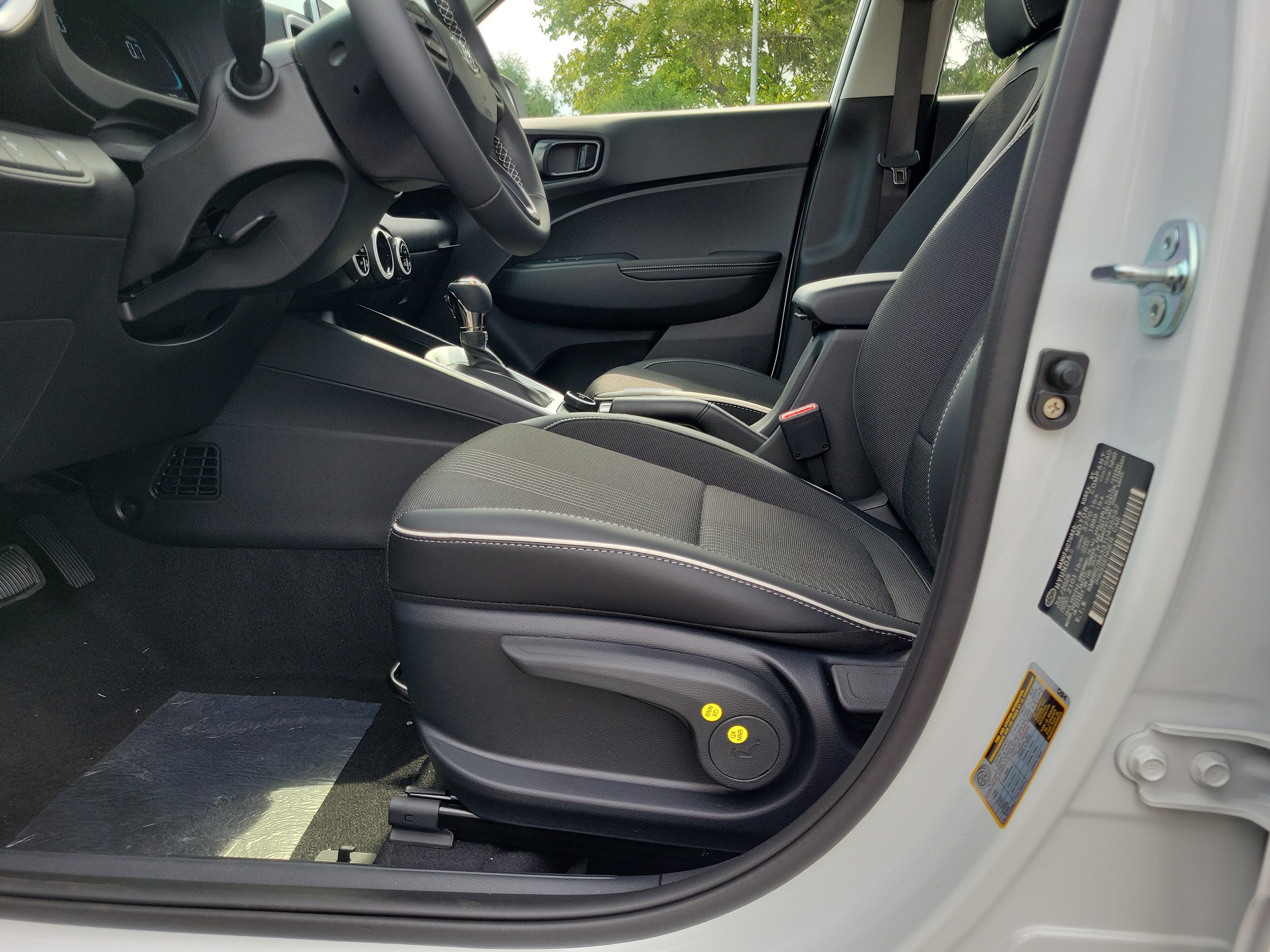 New 2026 Hyundai Venue SEL FWD image 16
