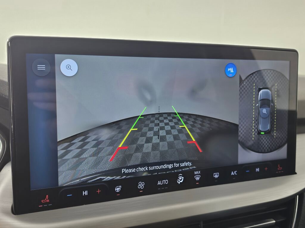 Used 2024 Ford Escape Platinum image 28