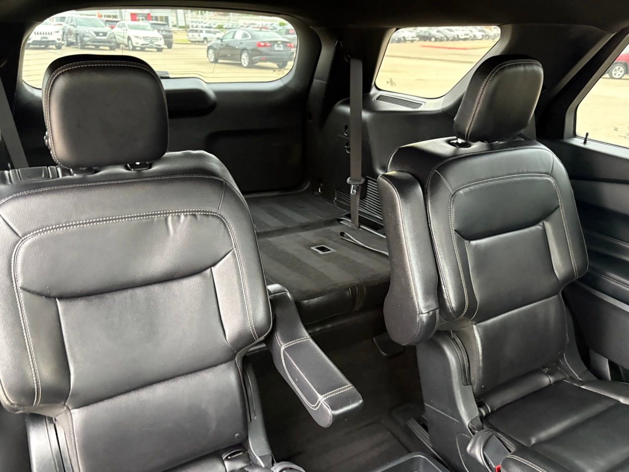 Used 2020 Ford Explorer XLT w/ Equipment Group 202A image 38