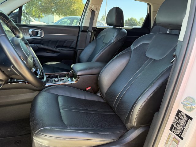 Used 2023 Kia Sorento SX FWD image 24